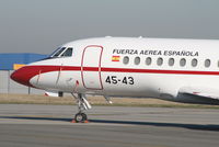 T18-4 @ EBBR - parked on General Aviation apron (Abelag)