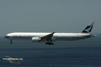 B-KPB @ VHHH - Cathay Pacific approaching runway 25R - by Michel Teiten ( www.mablehome.com )