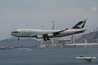 B-HUD @ VHHH - Cathay Pacific approaching runway 25R - by Michel Teiten ( www.mablehome.com )