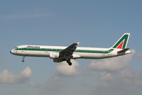 I-BIXO @ EBBR - arrival of flight AZ156 to rwy 25L