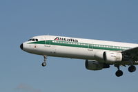 I-BIXO @ EBBR - descending to rwy 25L