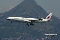 B-18806 @ VHHH - China Airlines approaching runway 25R - by Michel Teiten ( www.mablehome.com )