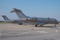 OE-HVJ @ VIE - Vistajet Challenger 300