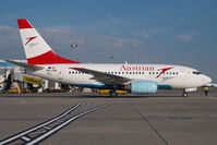OE-LNM @ VIE - Austrian Airlines Boeing 737-600 - by Yakfreak - VAP