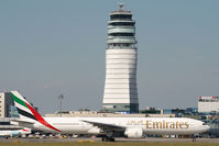 A6-EBO @ VIE - Emirates Boeing 777-300 - by Yakfreak - VAP