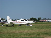 N208LG @ OSH - 2005 Cirrus SR20 G2, Continental IO-360-ES 200 Hp, taxi - by Doug Robertson