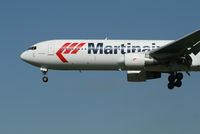 PH-MCM @ EBBR - flight MP905 is descending to rwy 25L