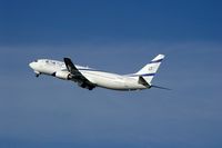 4X-EKC @ LIMC - B737-858