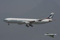B-HXJ @ VHHH - Cathay Pacific - by Michel Teiten ( www.mablehome.com )