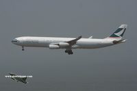 B-HXJ @ VHHH - Cathay Pacific - by Michel Teiten ( www.mablehome.com )