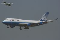 N198UA @ VHHH - United Airlines - by Michel Teiten ( www.mablehome.com )