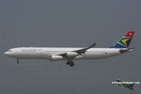 ZS-SXA @ VHHH - South African Airways - by Michel Teiten ( www.mablehome.com )