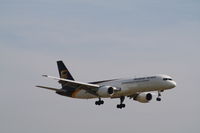 N423UP @ KSDF - Boeing 757-200F - by Mark Pasqualino