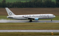 OE-LAT @ VIE - Austrian Airlines Boeing 767-31A(ER) - by Joker767
