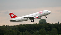 HB-IPV @ VIE - Swiss Airbus A319-112