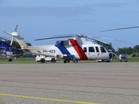 PH-NZS @ EHKD - Waiting for it´s turn - by Alex Smit