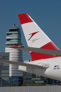 OE-LPA @ VIE - Austrian Airlines Boeing 777-200 - by Yakfreak - VAP