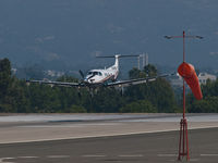 N124PS @ SMO - N124PS on the threshold of RWY 21 - by Torsten Hoff