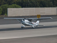 N5178S @ SMO - N5178S slowly picking up speed during a full-stick-back departure on RWY 21 - by Torsten Hoff