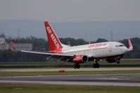 D-ABLA @ VIE - Airbus A320-214 - by Juergen Postl