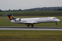 D-ACPE @ VIE - CRJ700 - by Juergen Postl