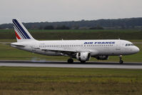 F-GJVG @ VIE - Airbus A320-211 - by Juergen Postl