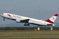 OE-LAE @ LOWW - takeoff