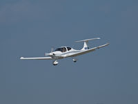 N902MR @ SMO - N902MR arriving on RWY 21 - by Torsten Hoff