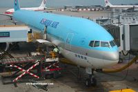 HL7533 @ VHHH - Korean Airlines