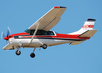 N2326B @ KAPA - Final approach to 17R.