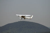 N9463U @ KHKY - A great day to take pictures.