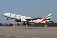 A6-EAO @ LIMC - A320-243