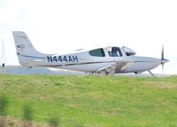 N444AH @ KAPA - Position and Hold for 17L. - by Bluedharma