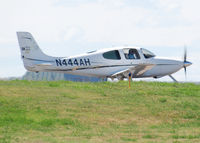 N444AH @ KAPA - Position and Hold for 17L. - by Bluedharma