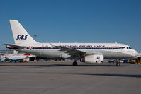 OY-KBO @ VIE - SAS Airbus 319 - by Yakfreak - VAP