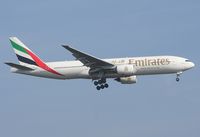A6-EMJ @ VIE - Emirates
