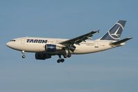YR-LCA @ VIE - Tarom