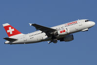HB-IPT @ VIE - Airbus A319-112 - by Juergen Postl
