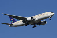 HZ-AKI @ VIE - Boeing 777-268 (ER) - by Juergen Postl