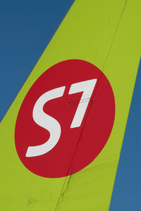 VP-BQF @ VIE - S7 Boeing 737-800 - by Yakfreak - VAP
