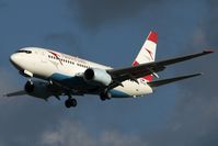 OE-LNN @ LOWW - perfect lighting