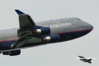 N128UA @ VHHH - United Airlines - by Michel Teiten ( www.mablehome.com )