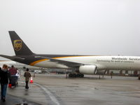 N457UP @ KCLT - 757 at UPS terminal - by Connor Shepard