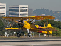N555BF @ SMO - N555BF arriving on RWY 21 - by Torsten Hoff