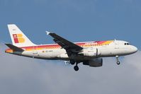 EC-HGS @ EDDF - Iberia A319 - by Andy Graf-VAP