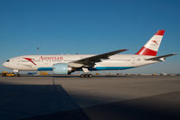 OE-LPC @ VIE - Austrian Airlines Boeing 777-200 - by Yakfreak - VAP