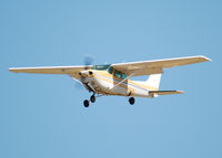 N6258V @ KAPA - On final approach to 17L. - by Bluedharma