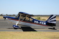 VH-FKM @ YBLN - / - by Nick Dean