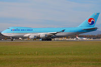 HL7601 @ LOWW - Korean Air Cargo Boeing 747-4B5 (HL7601)