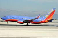 N465WN @ KLAS - / - by Nick Dean